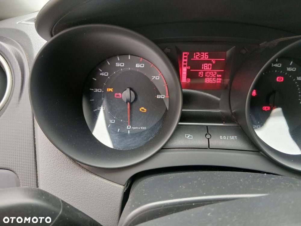 Seat Ibiza 1.4 16V Style - 4