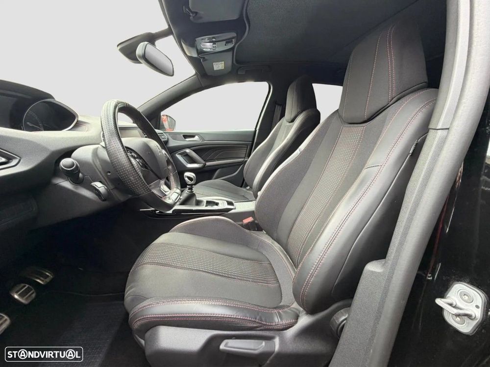 Peugeot 308 1.2 PureTech GT Line - 17