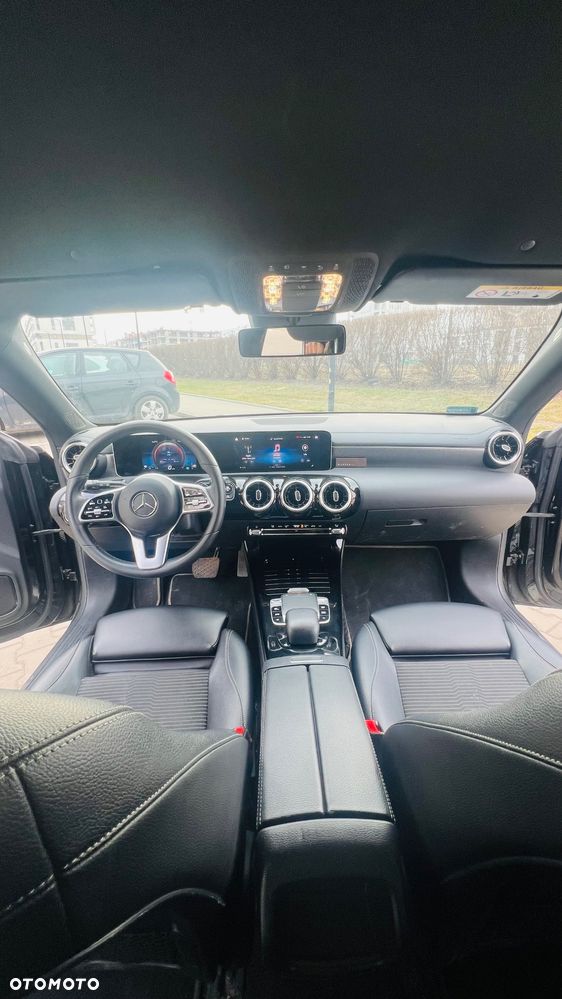 Mercedes-Benz CLA 180 7G-DCT - 15