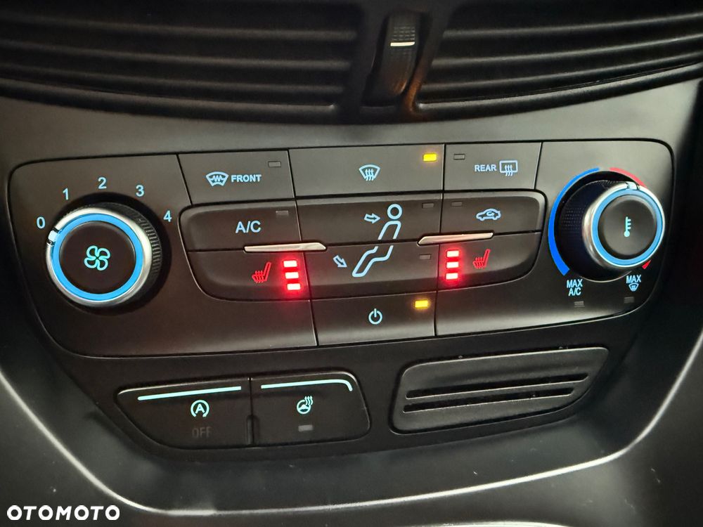 Ford Grand C-MAX - 24