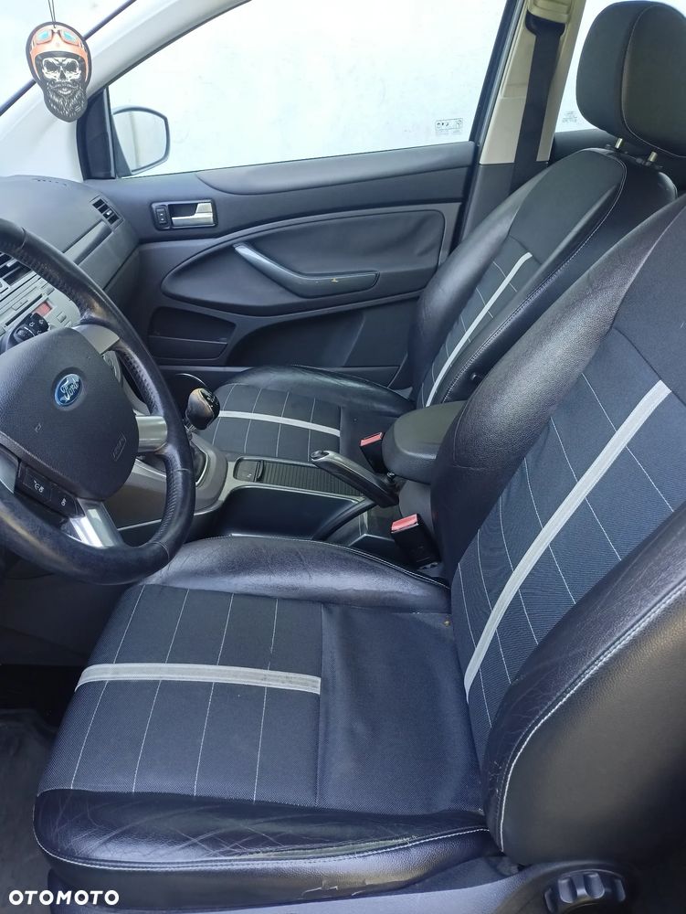 Ford Kuga 2.0 TDCi Trend - 11