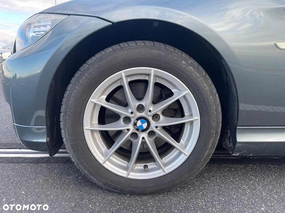 BMW Seria 3 320d xDrive - 21