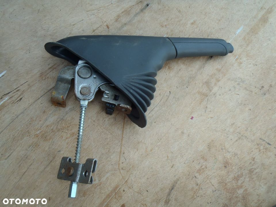dżwignia hamulca ręcznego fiat 500 - 2