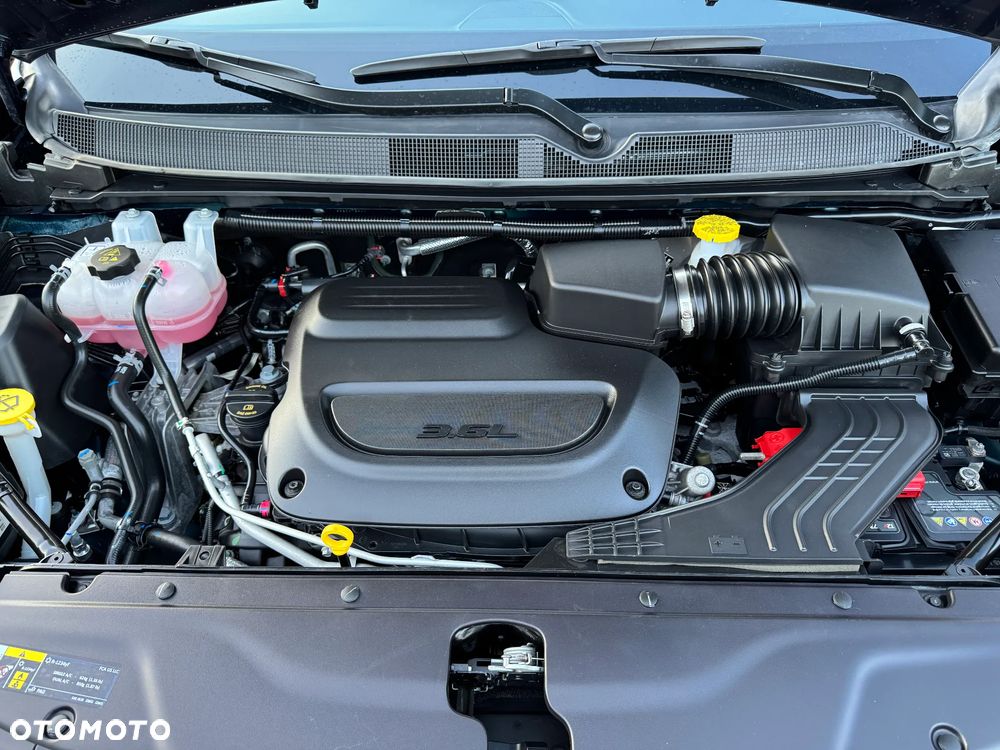Chrysler Pacifica - 10
