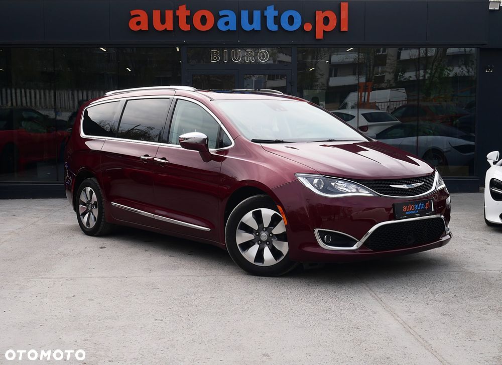 Chrysler Pacifica - 3