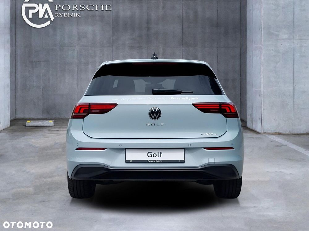 Volkswagen Golf - 5