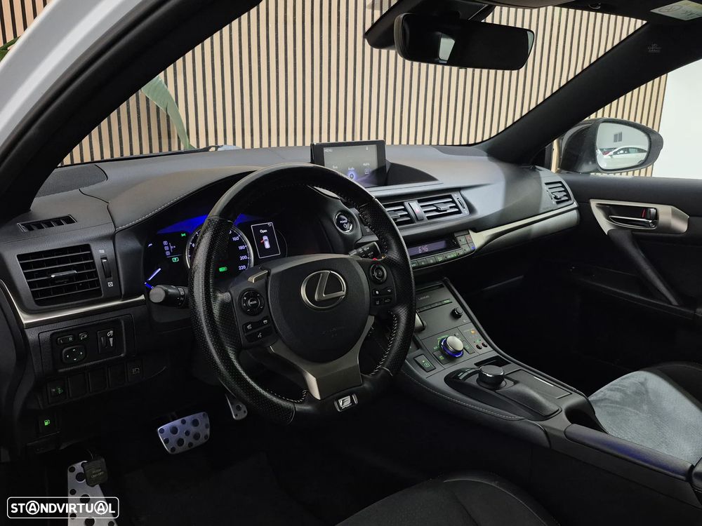 Lexus CT 200h F Sport+ - 38