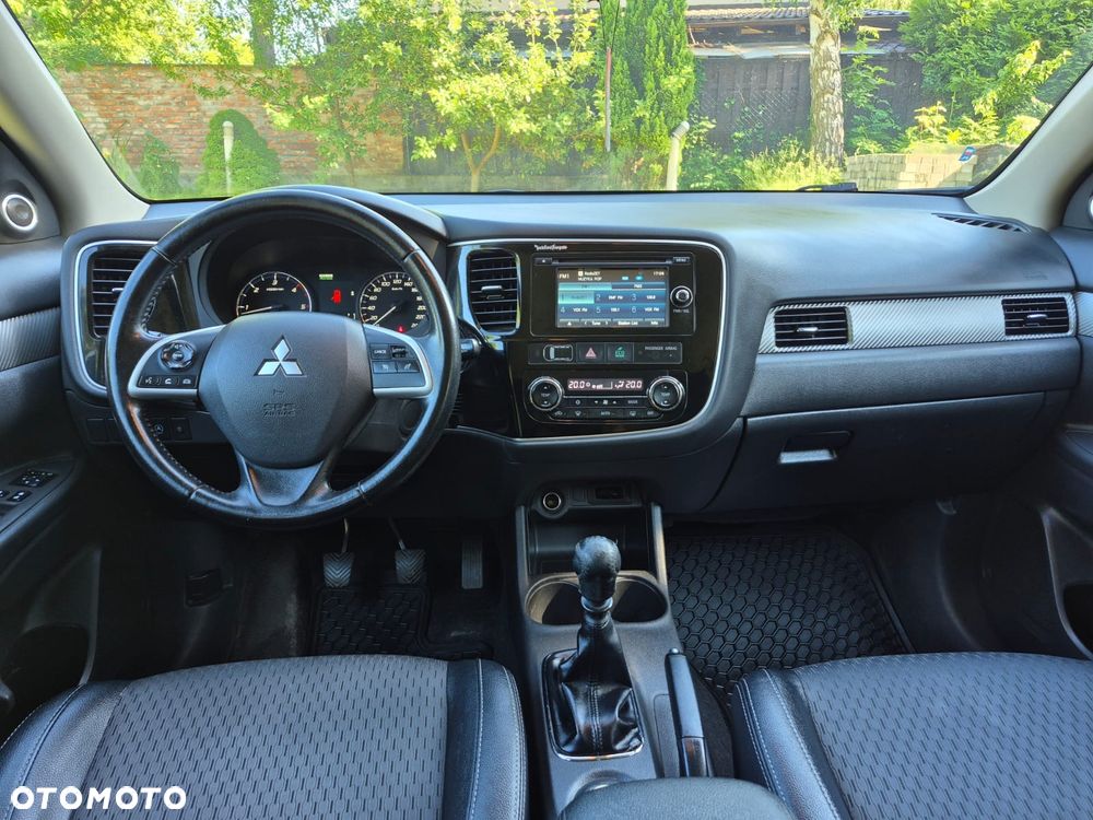 Mitsubishi Outlander 2.2 DID Intense + 4WD - 4