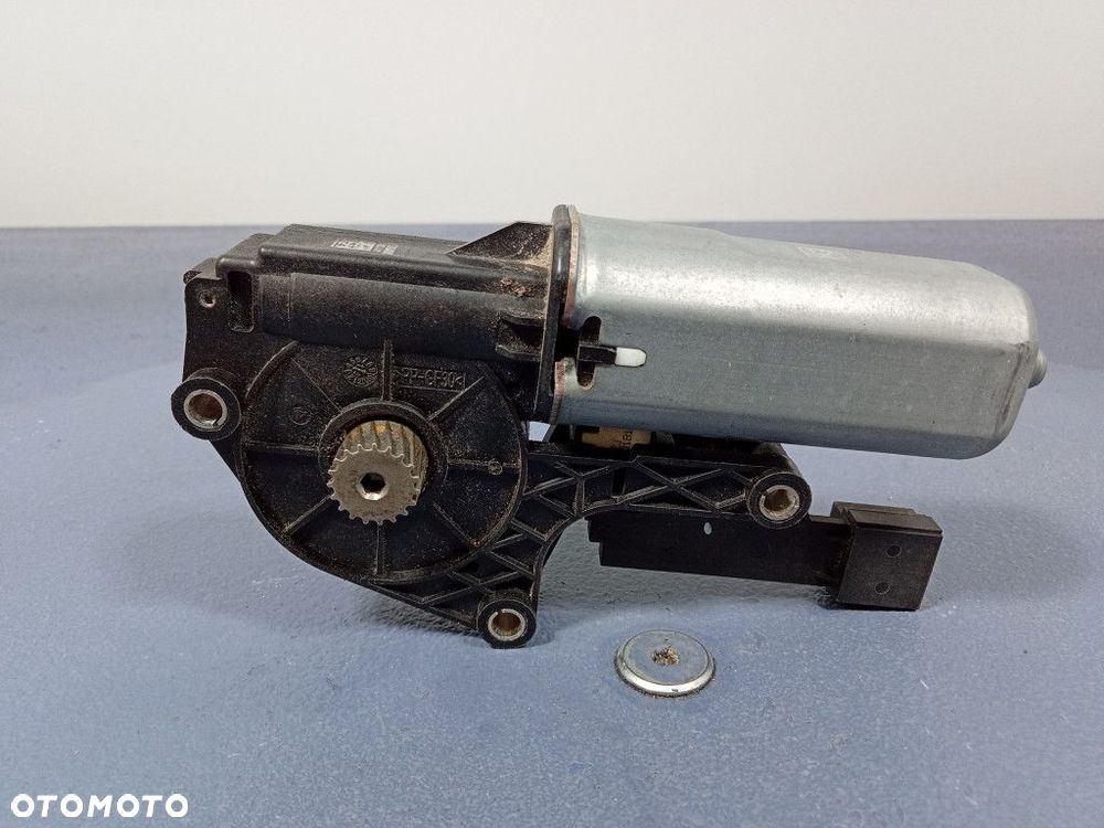 BMW 2 F44 F40 SILNICZEK SZYBERDACHU PRAWY 8495205 - 4