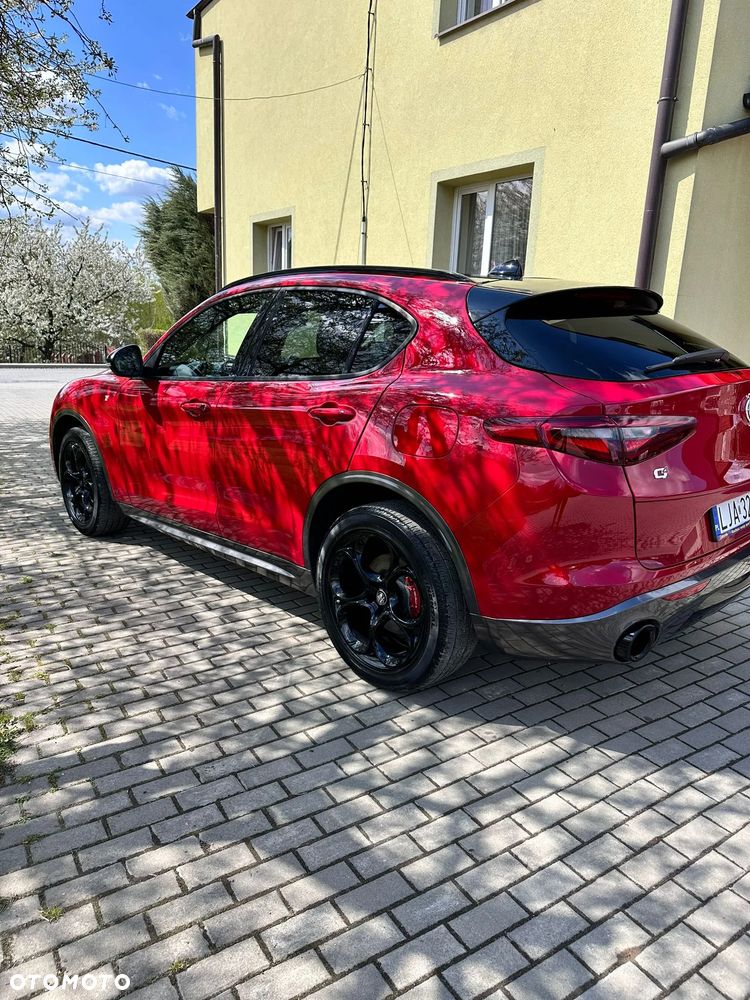 Alfa Romeo Stelvio 2.0 Turbo Veloce TI Q4 - 12