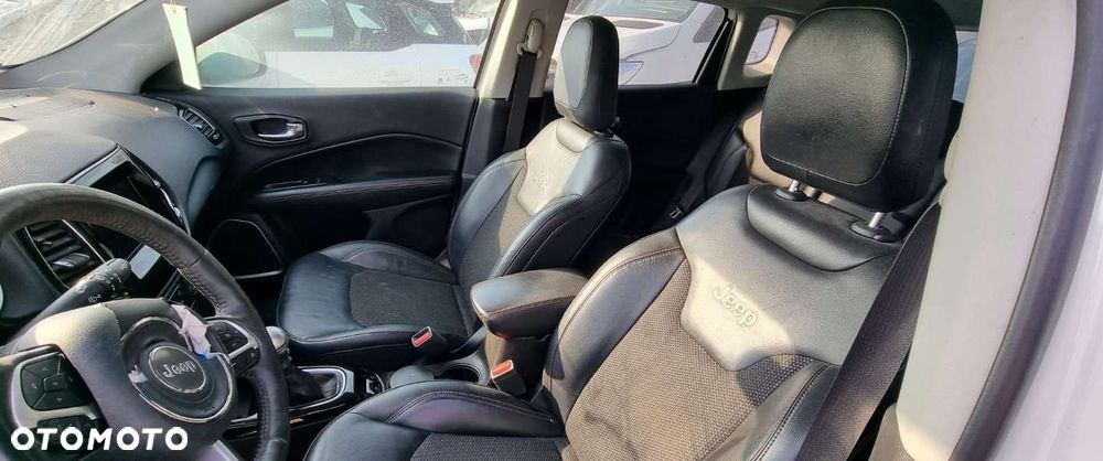 Jeep Compass - 9
