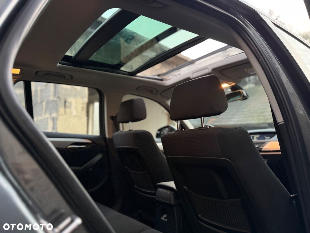 BMW X1 xDrive18d xLine - 29