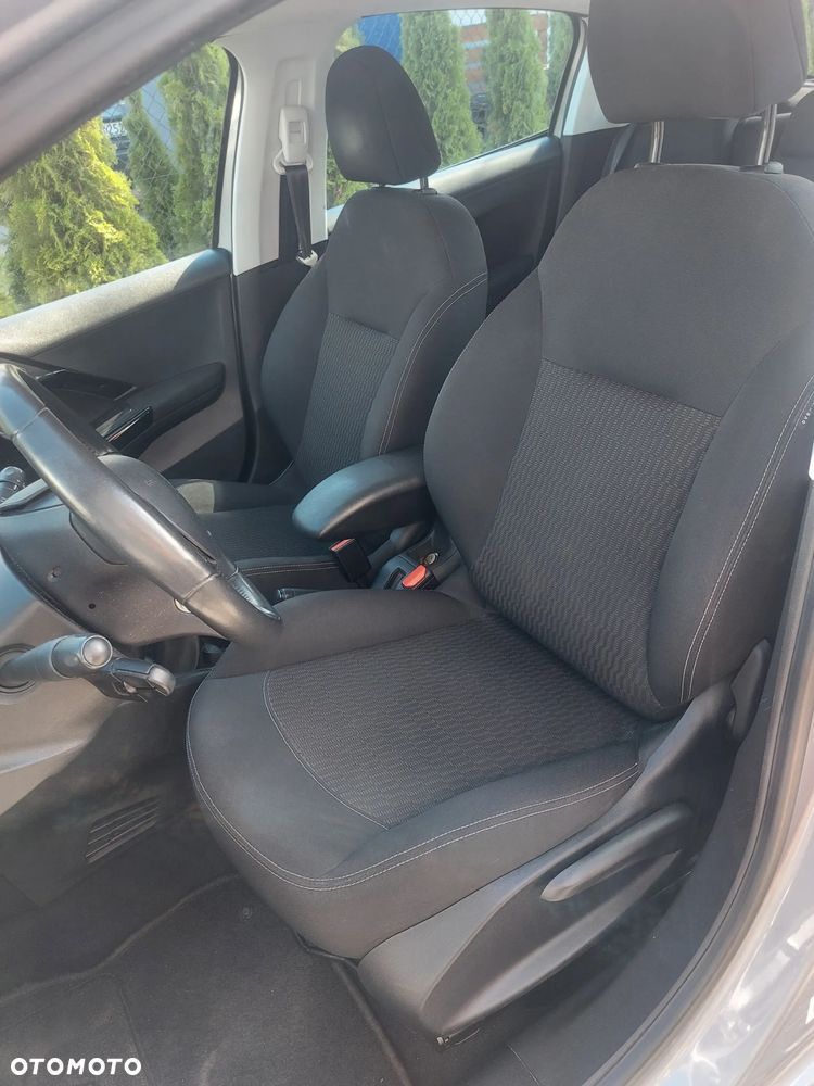 Peugeot 208 1.5 BlueHDi Active S&S - 9