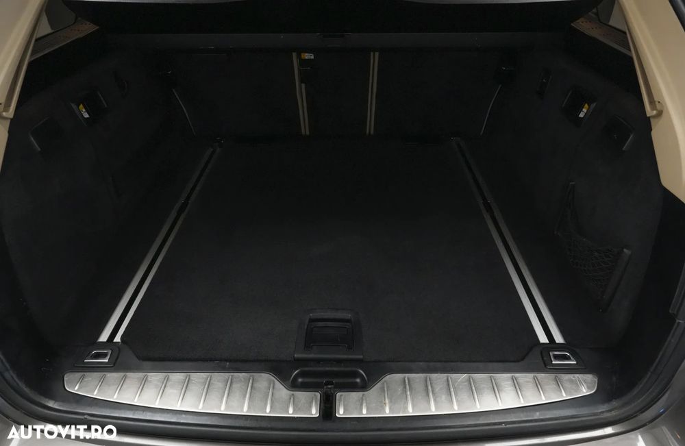 BMW Seria 5 520d Touring Aut. Luxury Line - 25