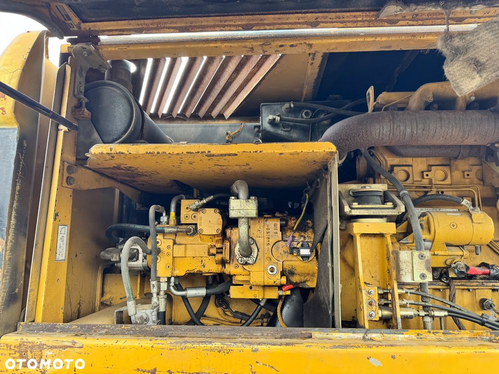 Caterpillar 318C - 13