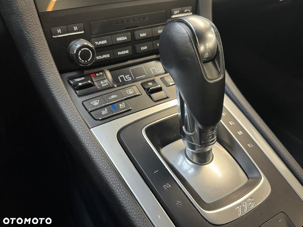 Porsche 718 Cayman - 16