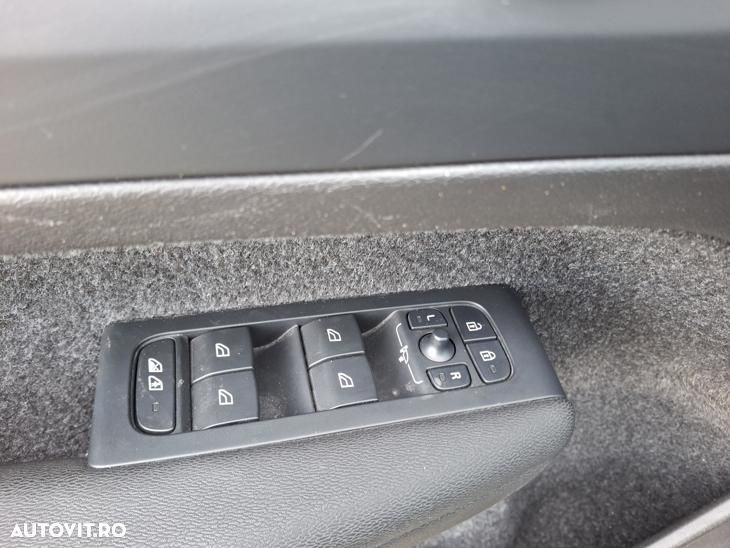 Volvo XC 40 T4 Recharge DKG Plus Dark - 28