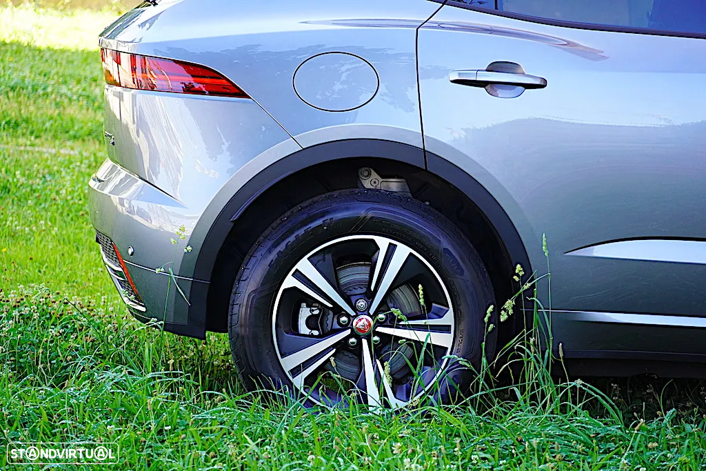 Jaguar E-Pace 1.5 P300e R-Dynamic S AWD Aut. - 8