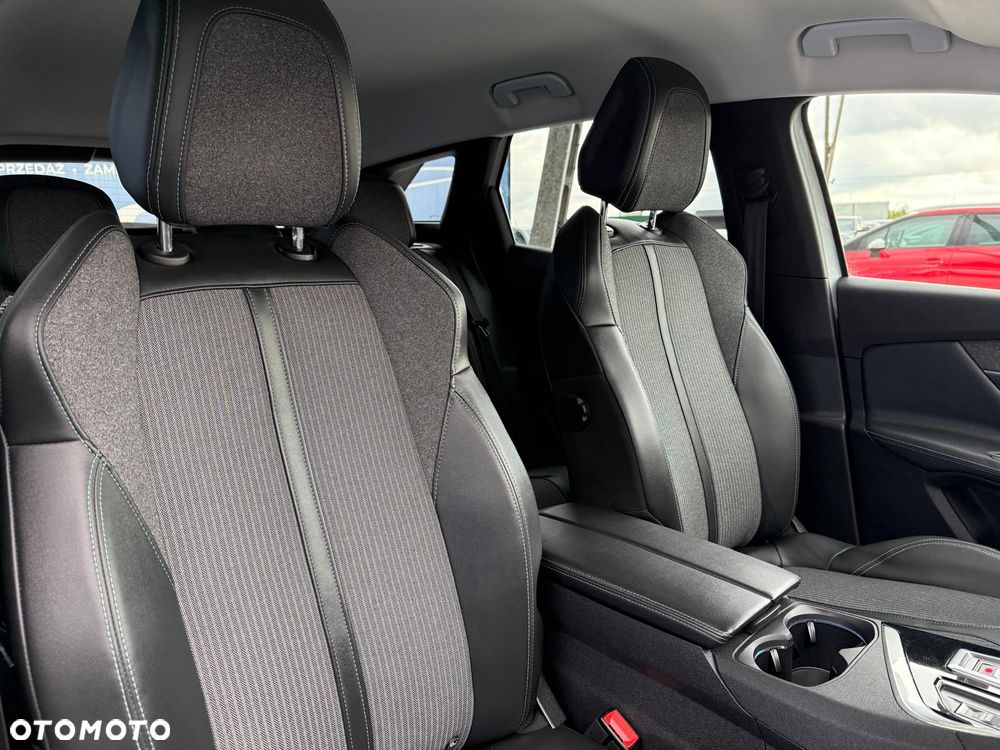 Peugeot 3008 225 e-EAT8 Allure - 19