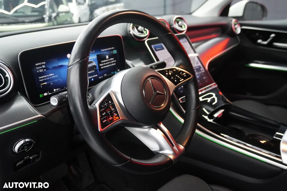 Mercedes-Benz GLC - 12