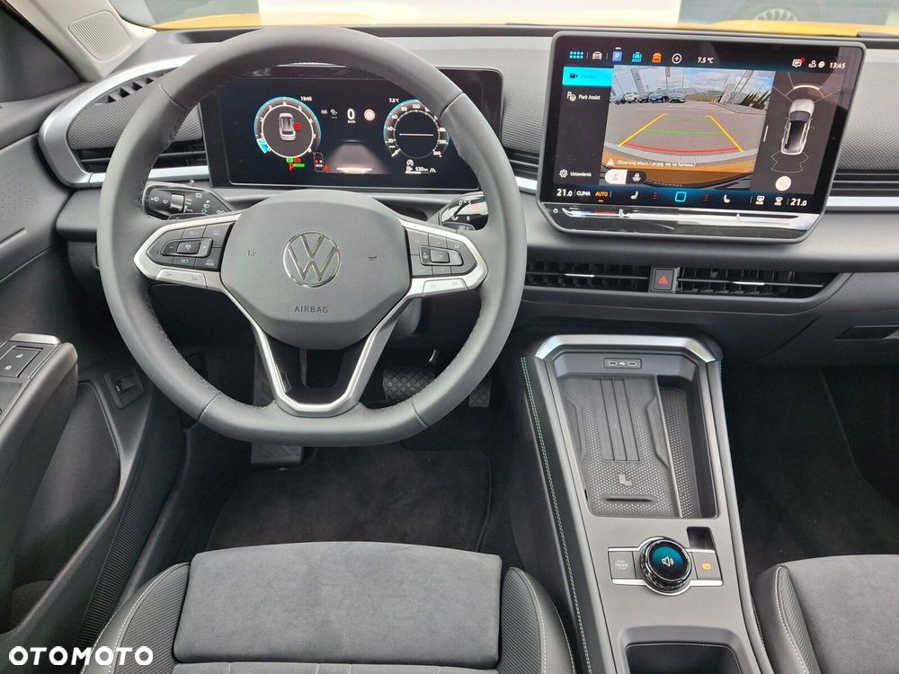 Volkswagen T-Roc - 23