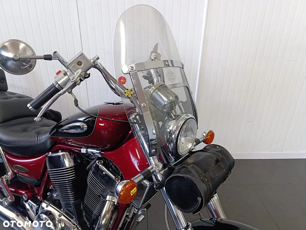 Suzuki Intruder - 16