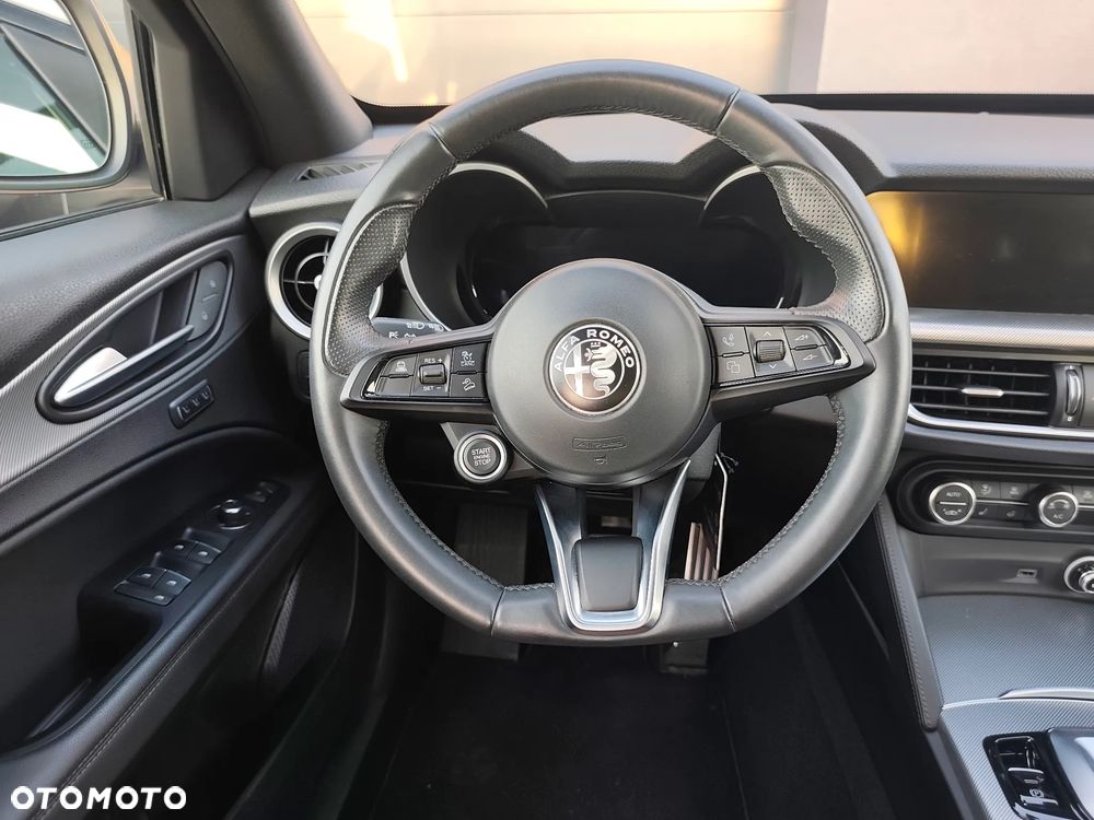 Alfa Romeo Stelvio - 28