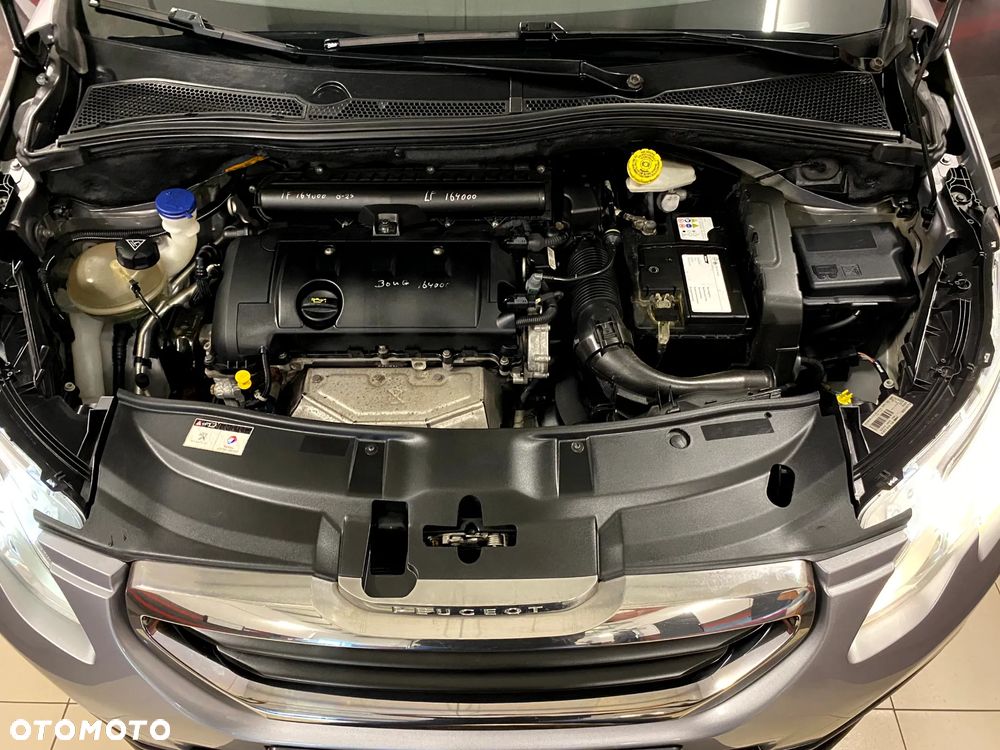 Peugeot 2008 120 VTI Allure - 21