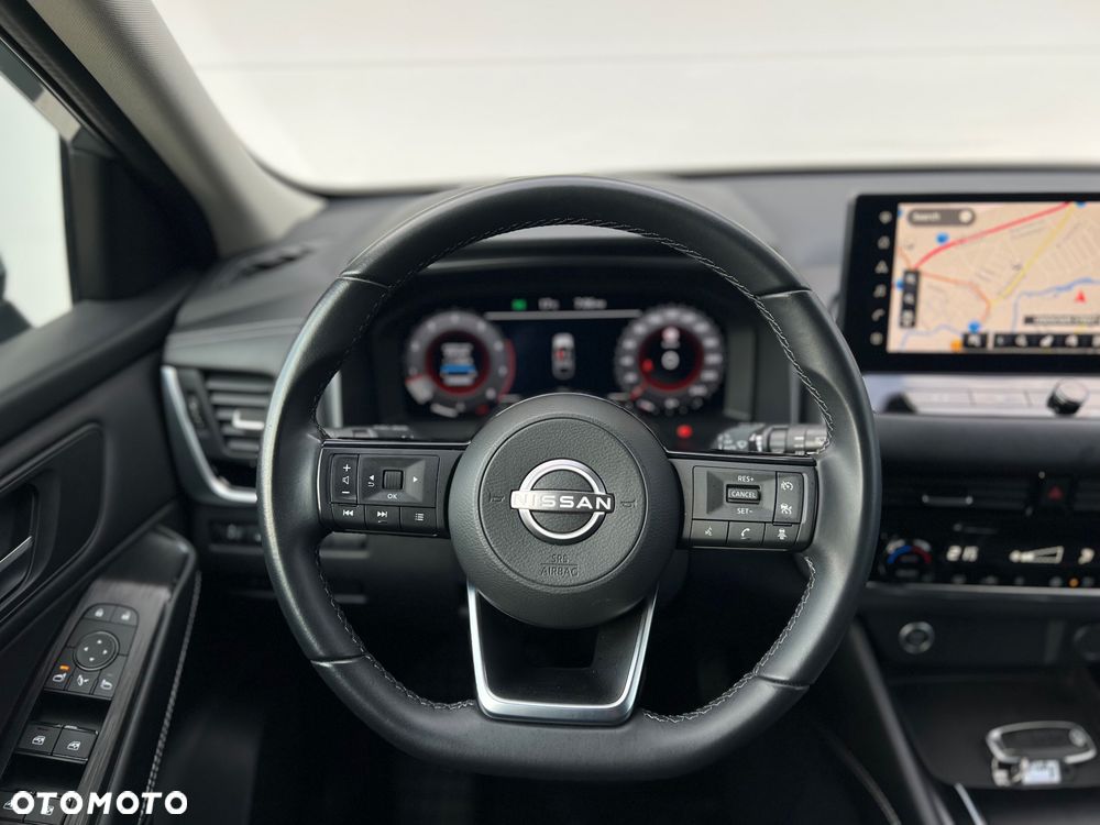Nissan Qashqai 1.3 DIG-T N-Connecta - 26