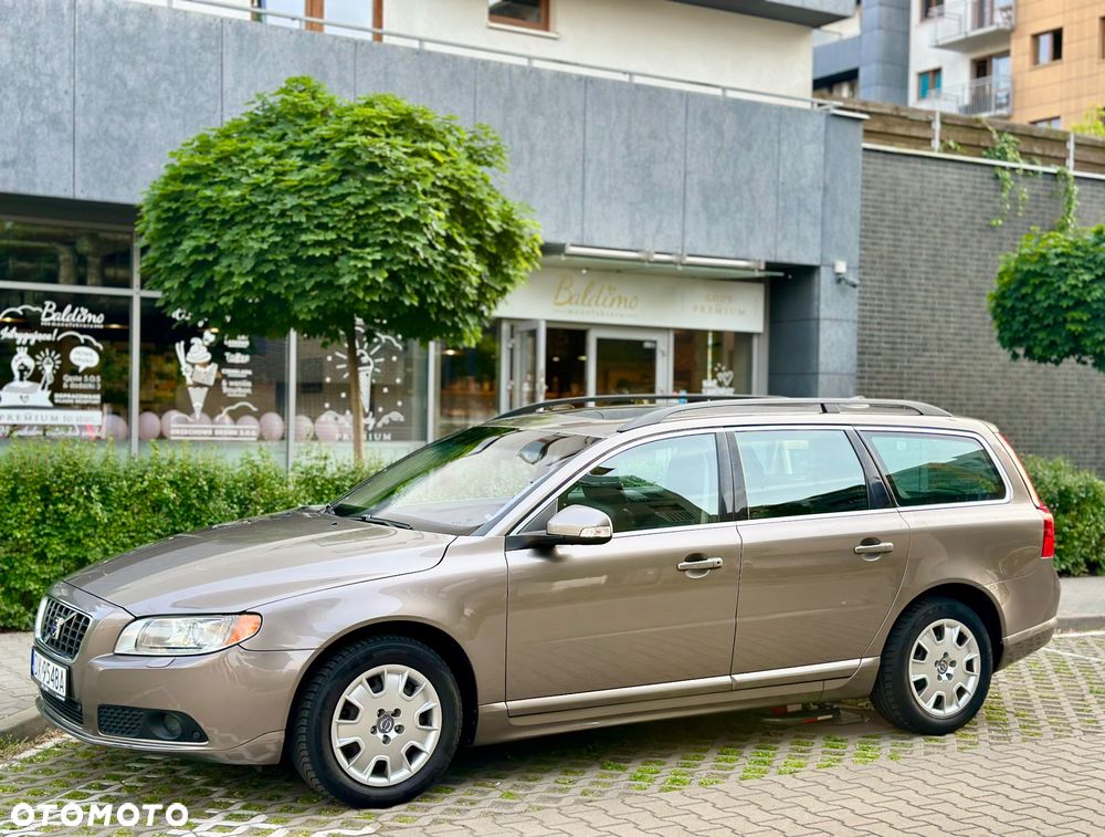 Volvo V70 D5 Summum - 28