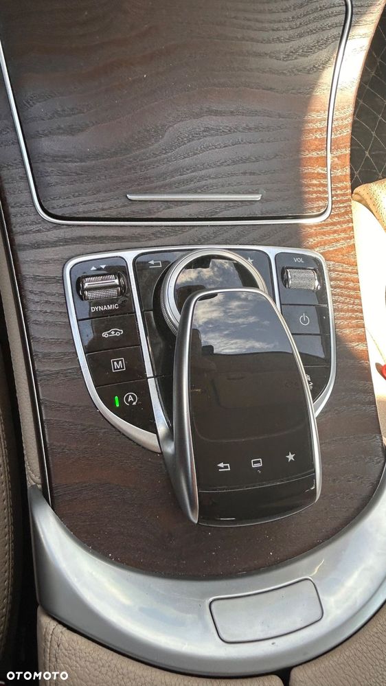 Mercedes-Benz GLC - 9