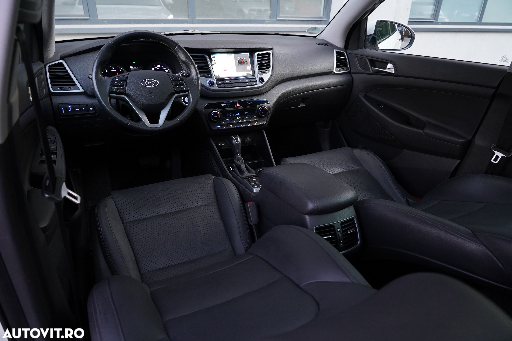 Hyundai Tucson 2.0 CRDI 4WD 6AT Luxury Pack+ - 18