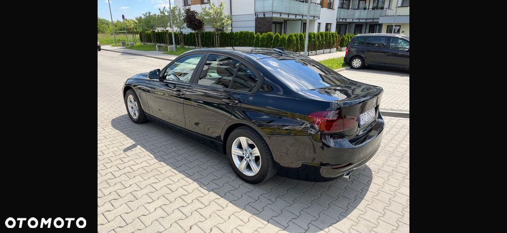 BMW Seria 3 318d Luxury Line EU6 - 37