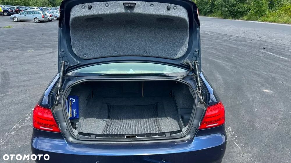 BMW Seria 3 320i - 12