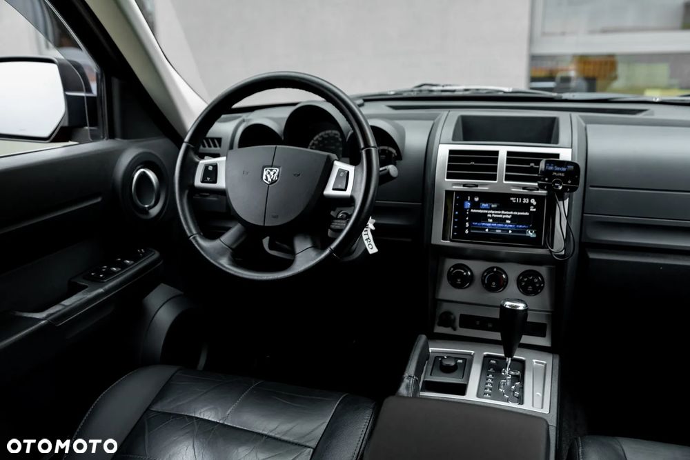 Dodge Nitro 3.7 V6 SLT 4WD - 24