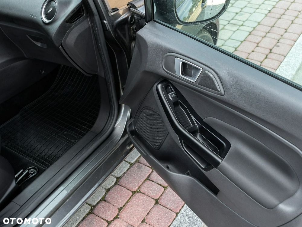 Ford Fiesta - 15
