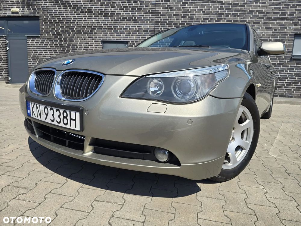 BMW Seria 5 523i - 2