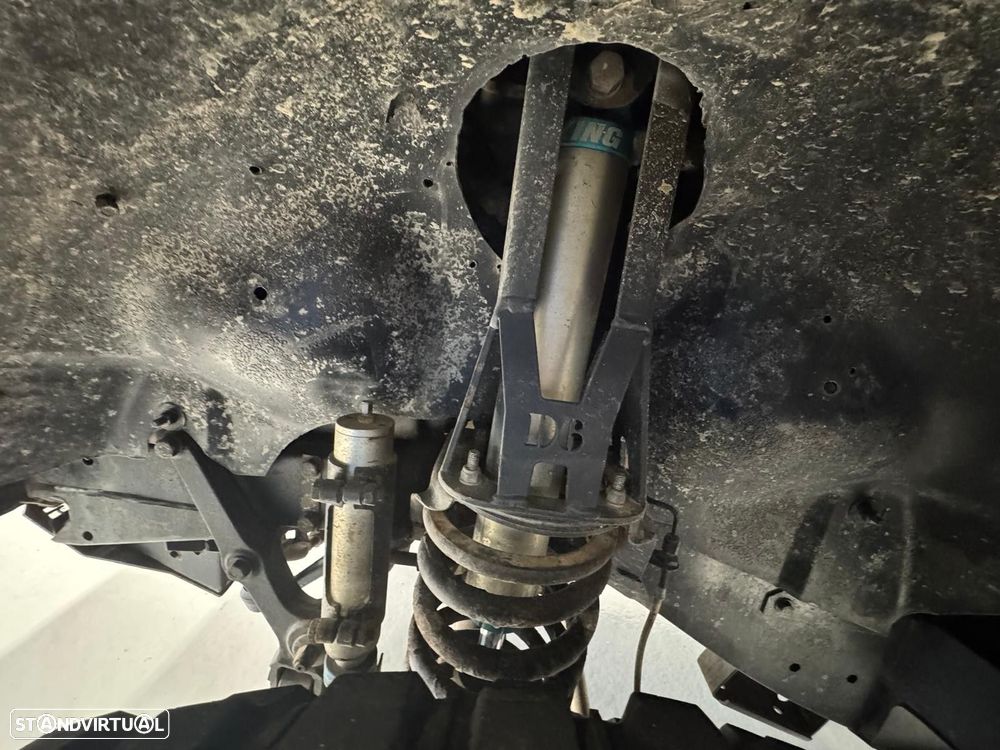 Land Rover Defender 90 2.5 TD5 Metal Top - 23