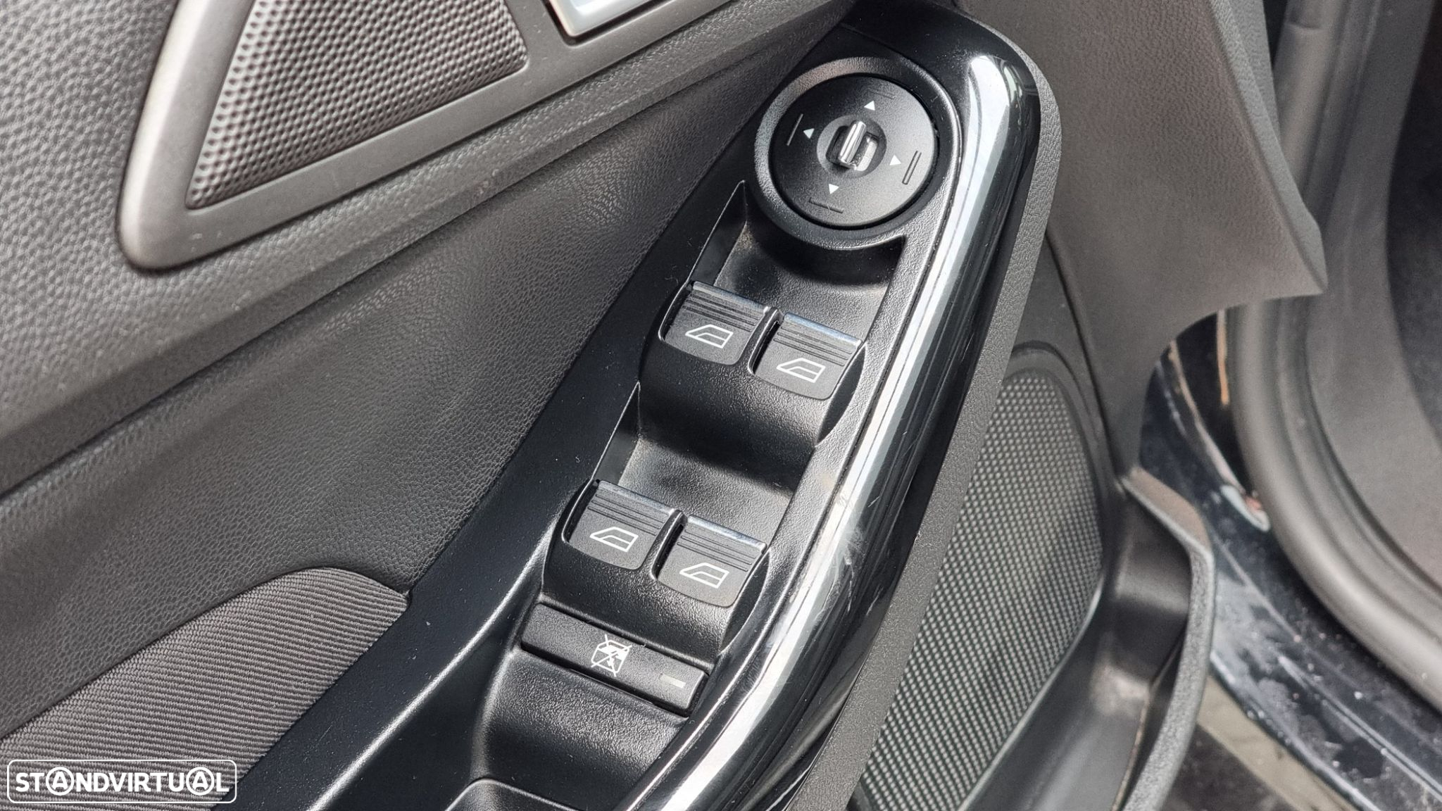 Ford Fiesta 1.0 T EcoBoost Titanium - 16