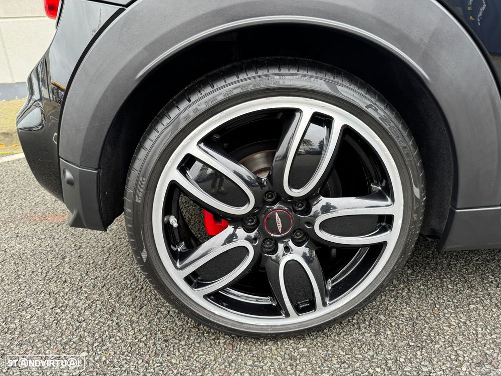 MINI Cabrio John Cooper Works Auto Desportiva - 16