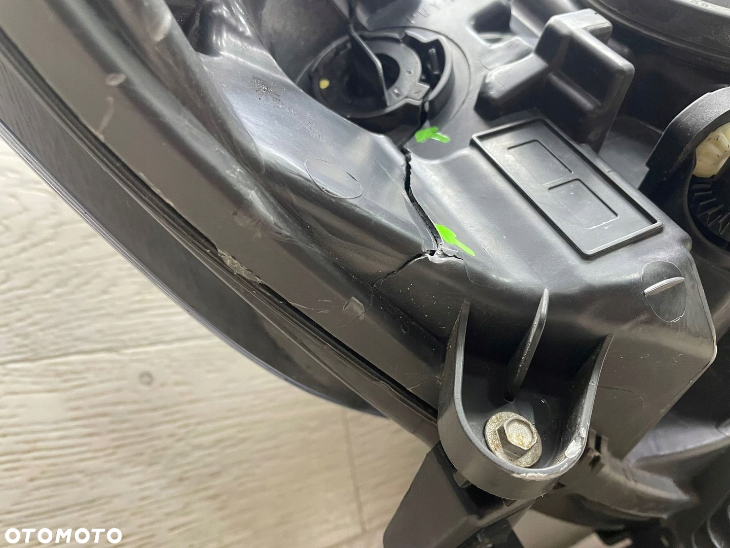 Lampa przednia lewa Ford Mondeo MK V 2 - 10