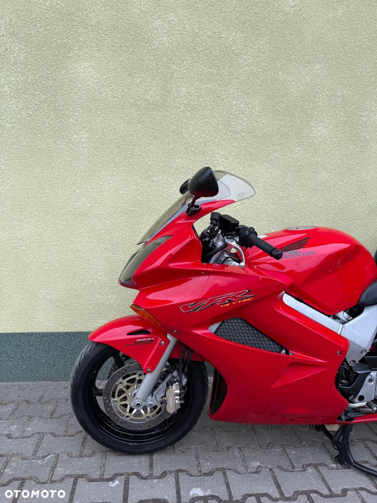 Honda VFR - 26
