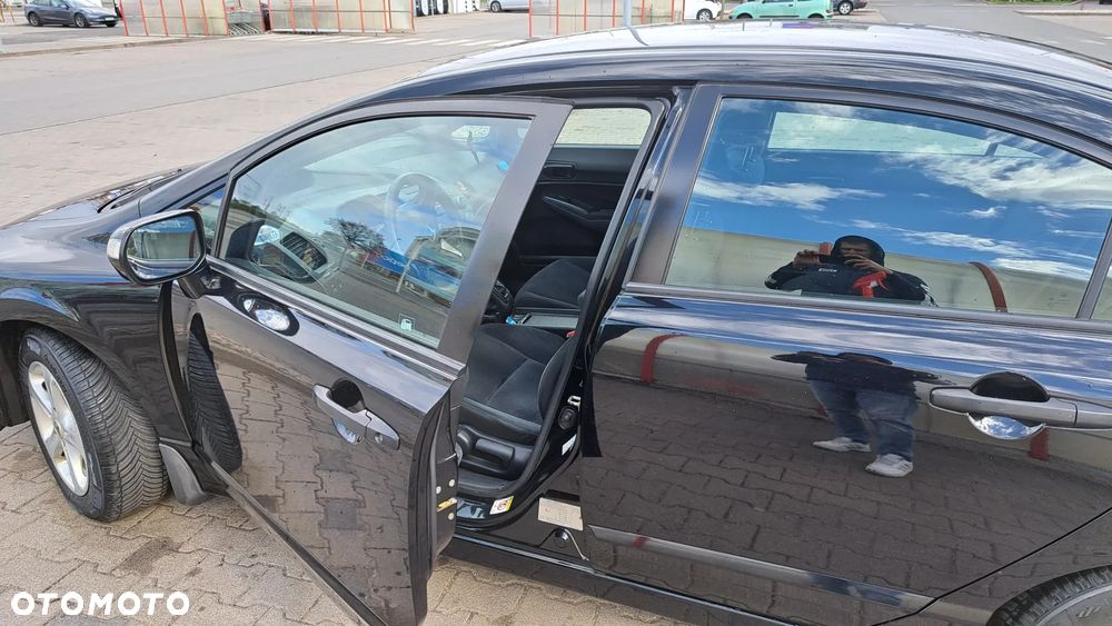 Honda Civic 1.8 Executive - 11