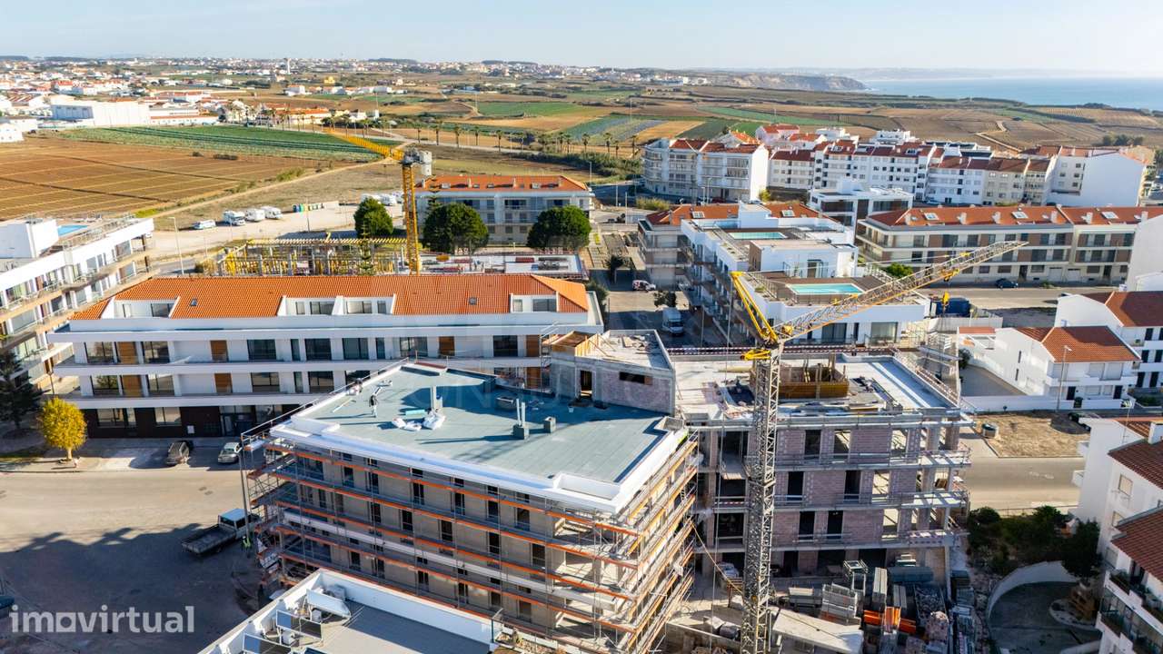 Apartamento T3 em prédio com piscina na Consolação - Grande imagem: 3/24