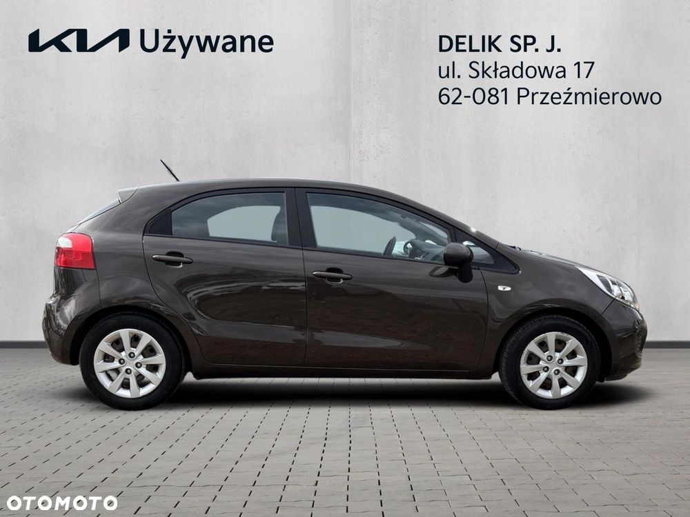 Kia Rio 1.4 L - 6