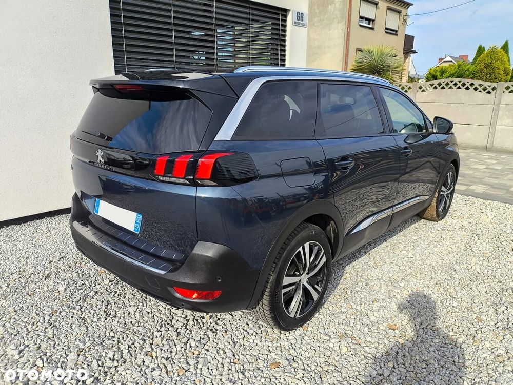 Peugeot 5008 - 8