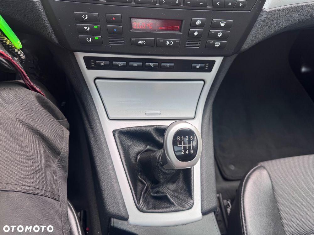 BMW X3 2.0d - 12