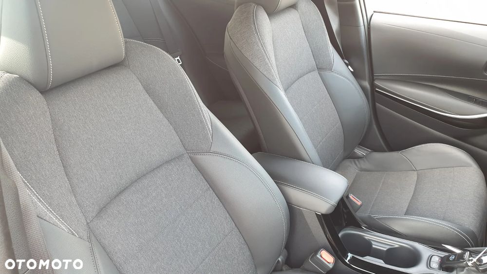 Toyota Corolla - 28