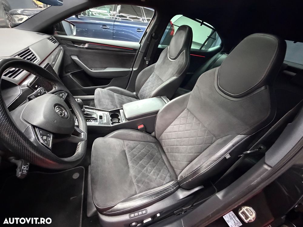 Skoda Superb 2.0 TDI DSG 4X4 Sportline - 13