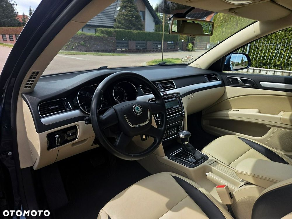 Skoda Superb 3.6 V6 4x4 DSG Elegance - 9